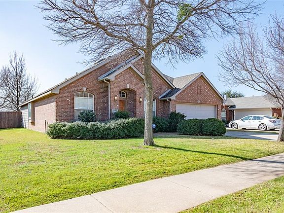 3rd image of 1598 Cedar Elm Dr