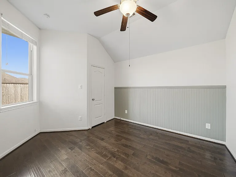 217 Brookwood Park Ln — Photo 8