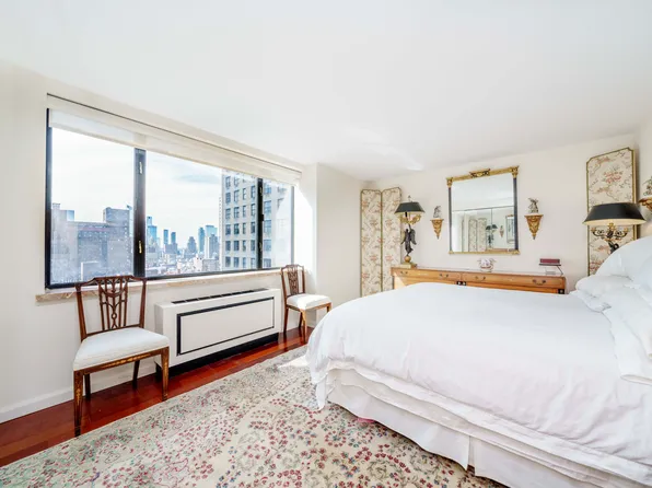 30 West 61st Street image 2 of 5