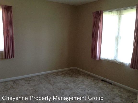 4th image of 1710 Cheshire Dr