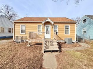 1437 Vine St, Waterloo, IA 50703