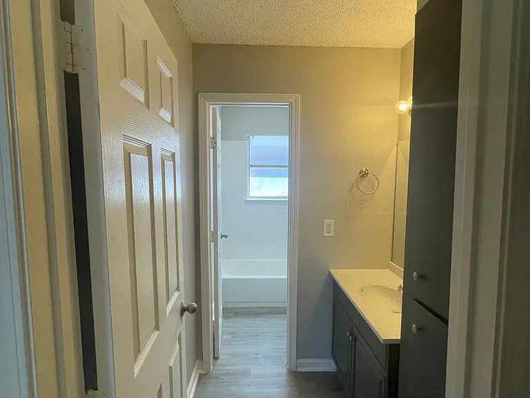 9526 Contessa Dr — Photo 11