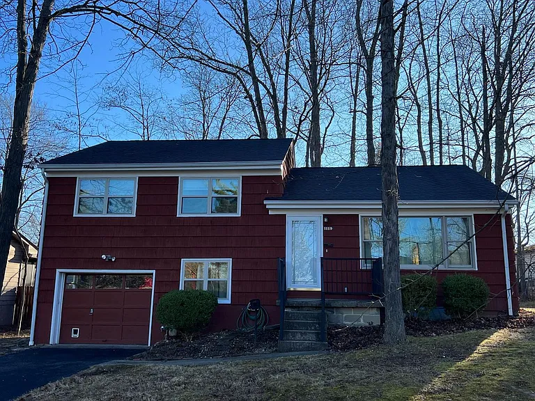 1119 S Longwood Dr — Photo 11