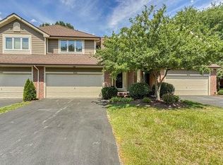 1036 Hillsboro Cove Cir, Webster, NY 14580