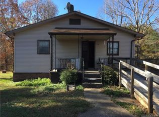 2210 3rd Street Pl SE, Hickory, NC 28602