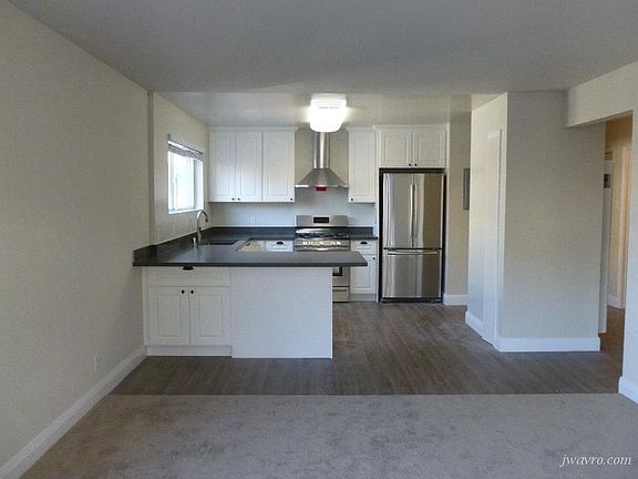 2nd image of 301 Monterey Blvd APT 3