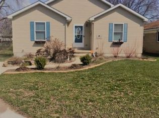 1927 Watts Ave, Oregon, OH 43616