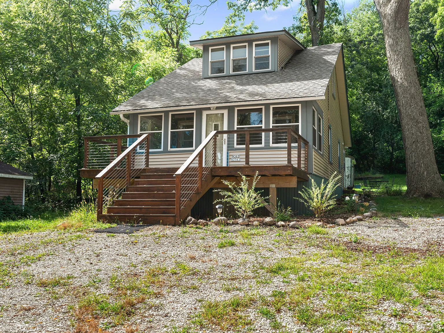 W303N2563 Maple Ave — Photo 1