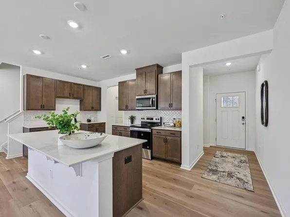 104 Malbec Dr, Chapel Hill, NC 27516