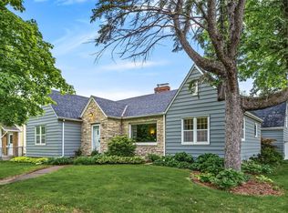 591 Wheelock Pkwy W, Saint Paul, MN 55117