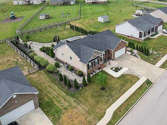 5th image of 122 Max Cavnes Rd