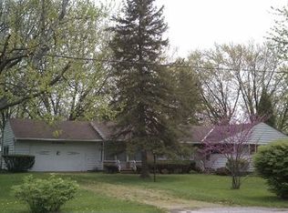 821 NE Catawba Rd, Port Clinton, OH 43452