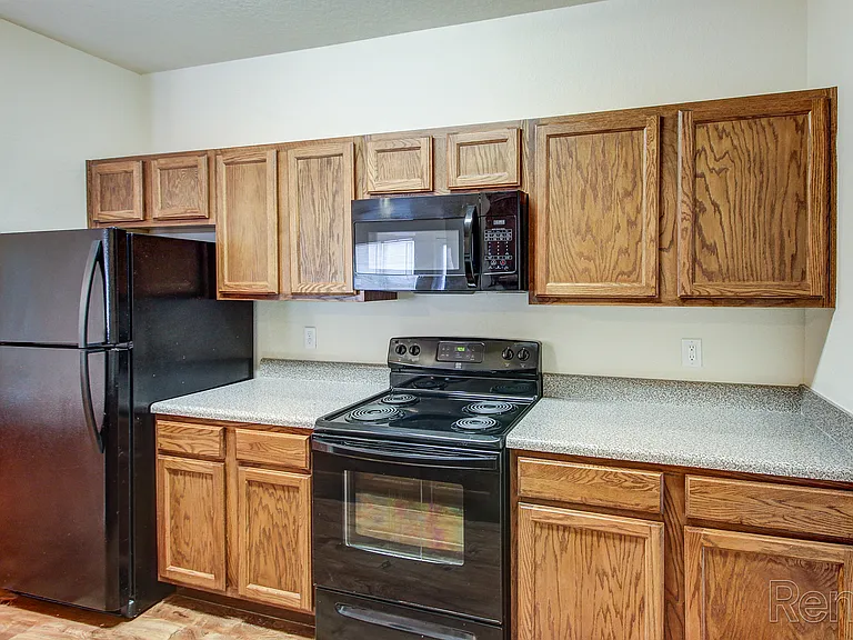 Highland Ridge Apartments — Photo 20