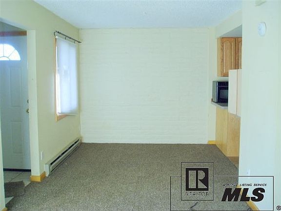 5th image of 30 Balsam Ct