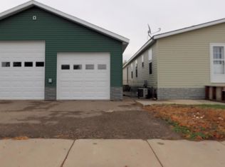 2018 Bison Dr, Williston, ND 58801