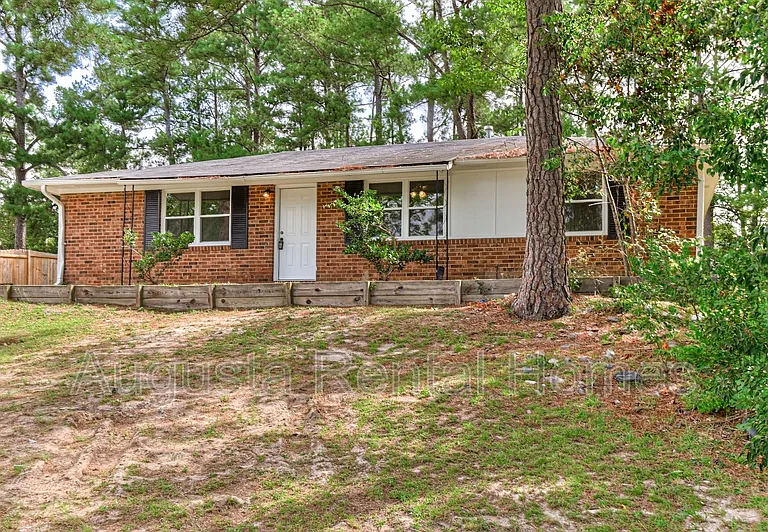 2328 Prague Ct — Photo 1