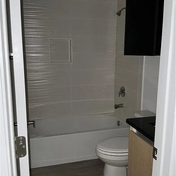 3904 Ventura Ave #3 — Photo 9