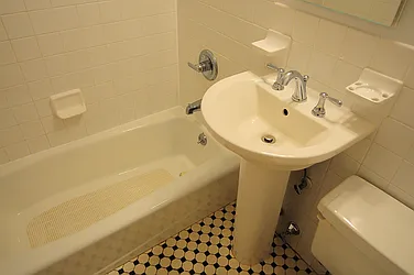 Rented by Metropolis Real Estate of Manhattan
