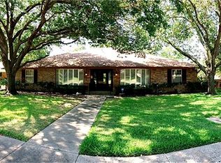 10866 Yorksprings Dr, Dallas, TX 75218