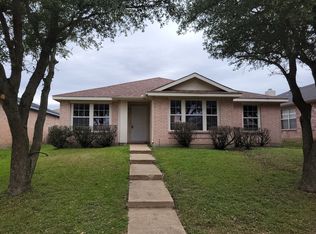 2457 Meadowgate Ln, Lancaster, TX 75134
