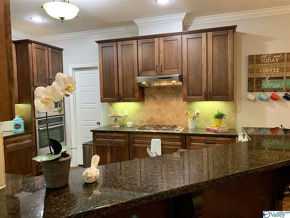 1st image of 206 Oxfordshire Cir