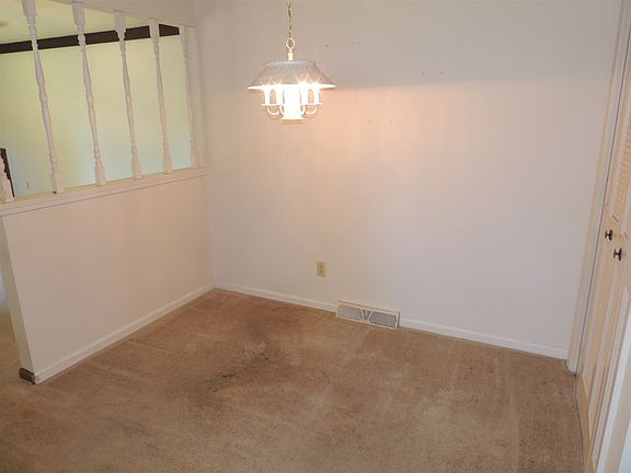 5th image of 3938 Kensington Dr