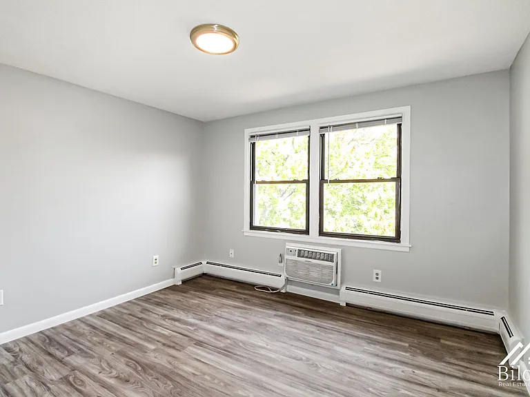 Prospect Street Apartments — Photo 17
