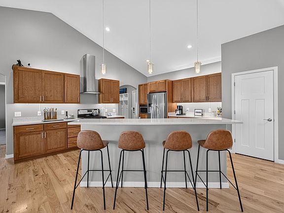 5th image of 301 Liberty Park Dr