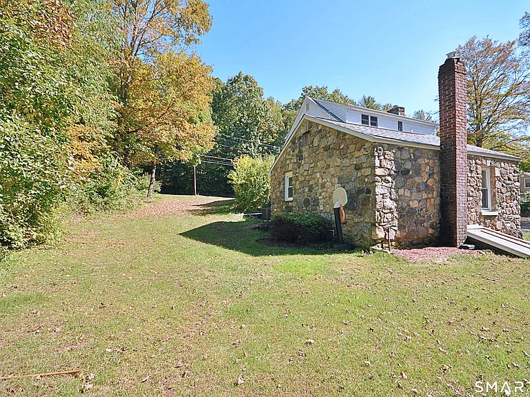 10A Old Hawleyville Rd — Photo 17