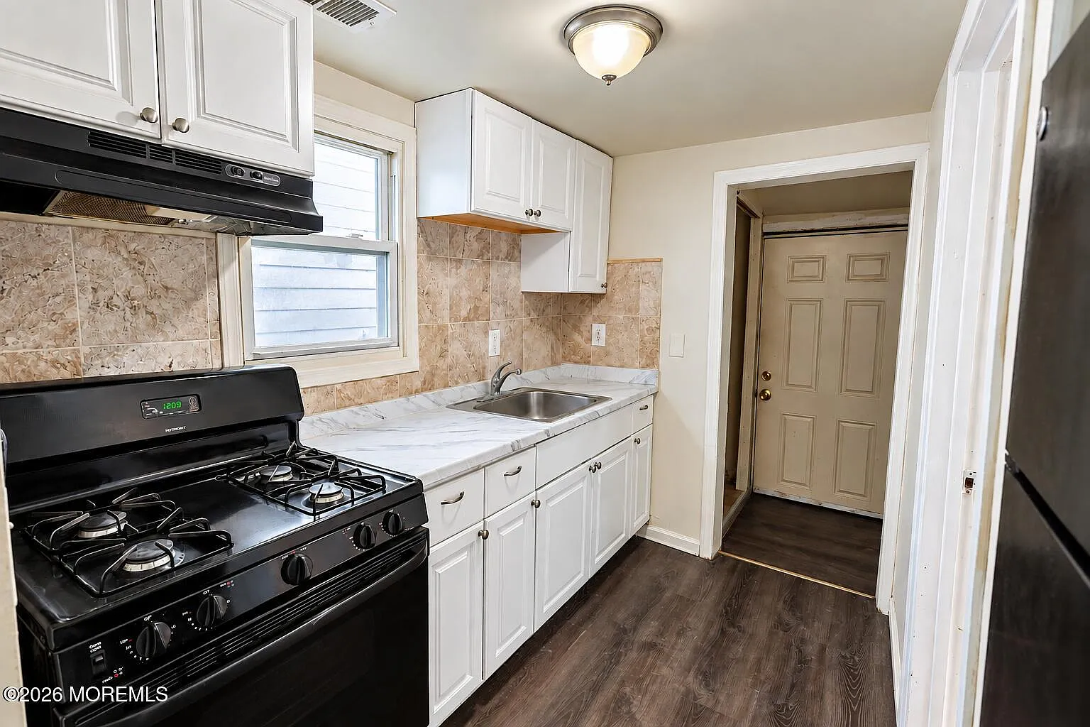 2 bed, 924 sqft, $2,600 — Photo 4