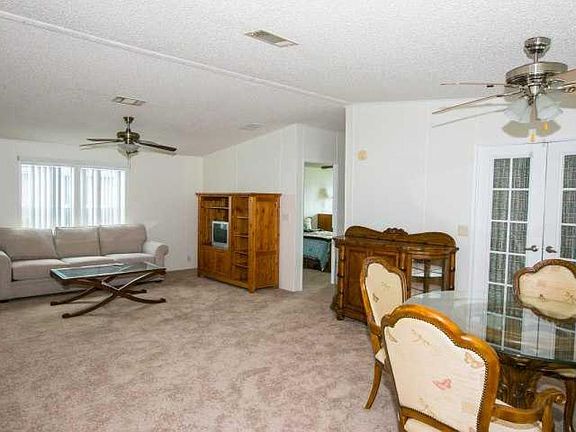 3rd image of 407 Eagle Dr