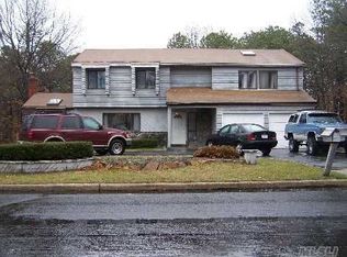 11 Watermill Way, Ridge, NY 11961