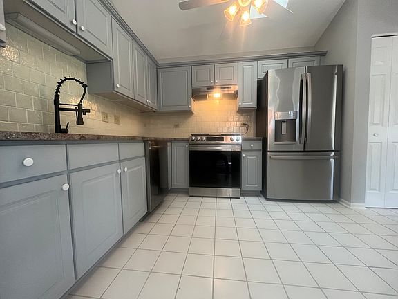 4th image of 2753 Cedar Glen Dr