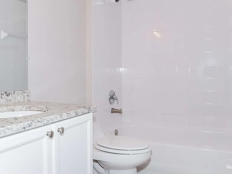 2544 Meadow Oaks Loop — Photo 16