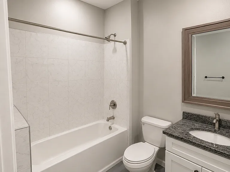 998 Center St NW #D — Photo 10