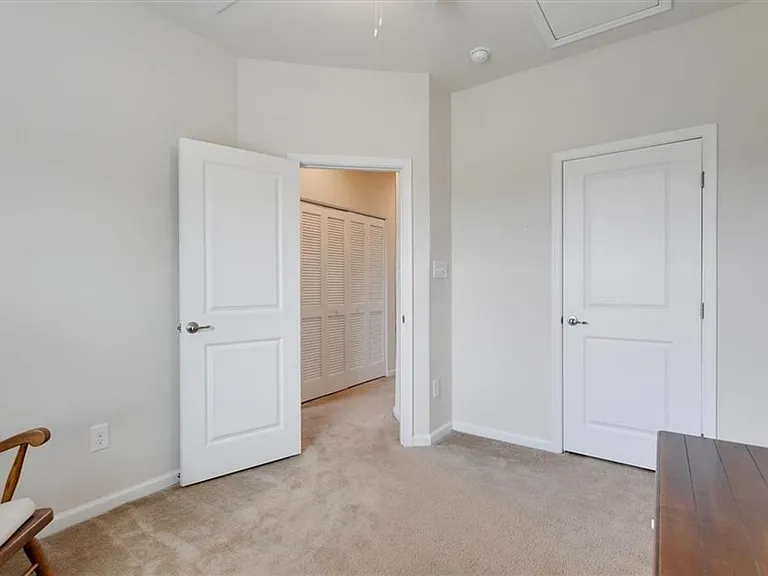 4002 Luminary Dr — Photo 29