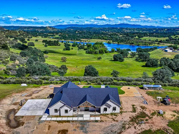 5564 Meagan Ln, Burson, CA 95225