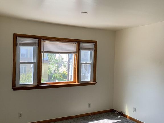 4th image of 80 Brookline Ave