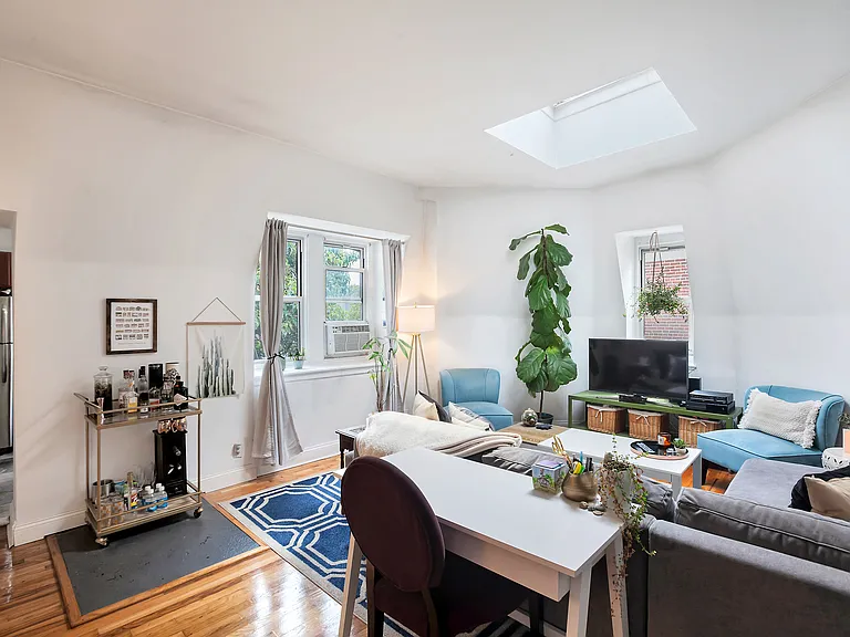 457 Clinton Ave #3A — Photo 2