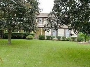 35953 Fredericksburg Rd, Farmington Hills, MI 48331