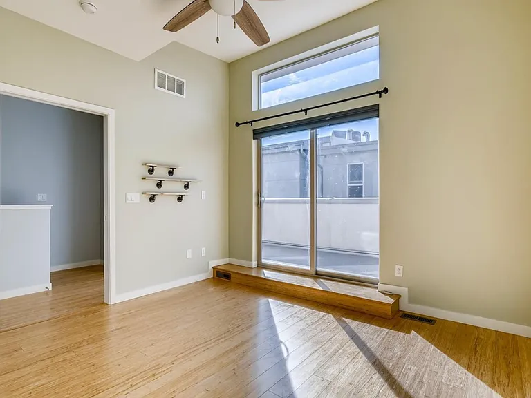 2331 Glenarm Pl — Photo 16