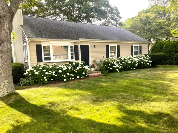 32 Jamie Lane, East Falmouth, MA 02536