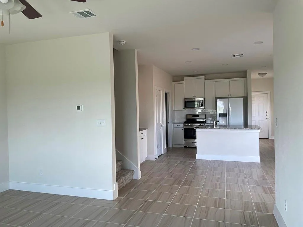 549 White Steppe Way — Photo 4