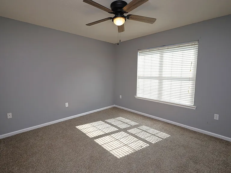 500 Bryson Cir — Photo 8