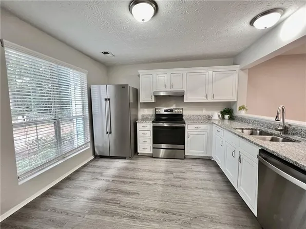 1502 Queen Anne Ct, Sandy Springs, GA 30350