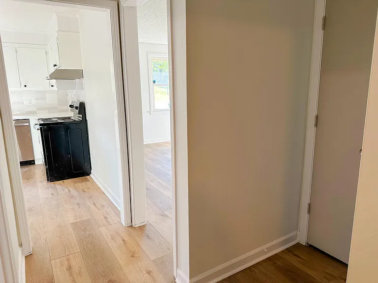 4012 Edwards Ave — Photo 6