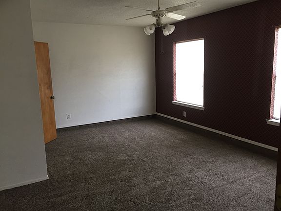 5th image of 1101 Lee Ann St
