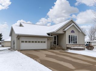 901 Jefferson Ave SW, Eyota, MN 55934