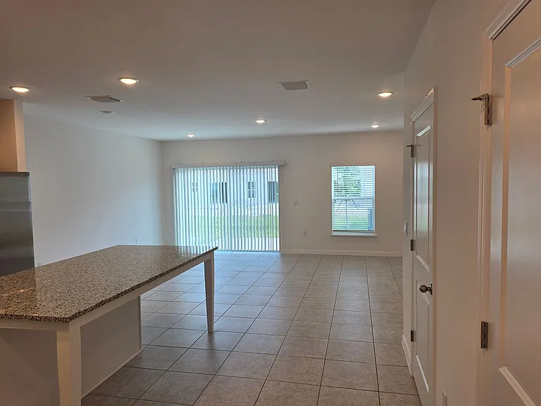 3596 Summit View Way — Photo 4