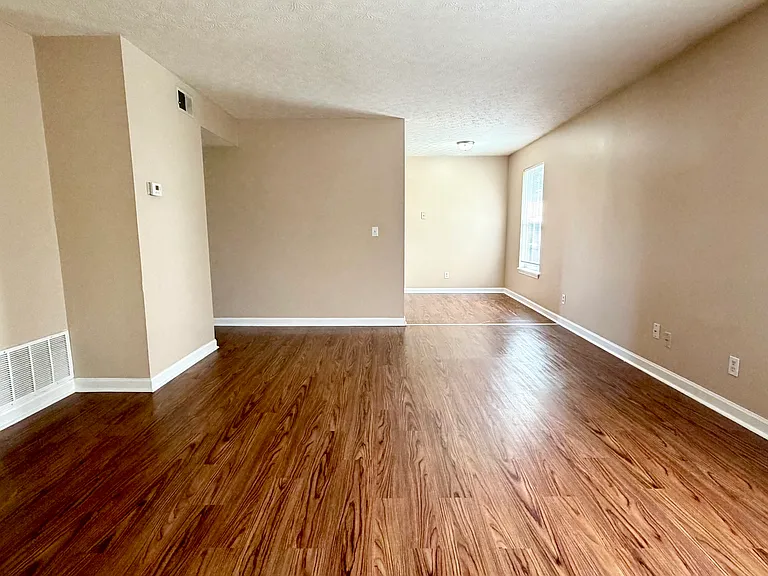Scenic Valley Apartment Homes — Photo 1